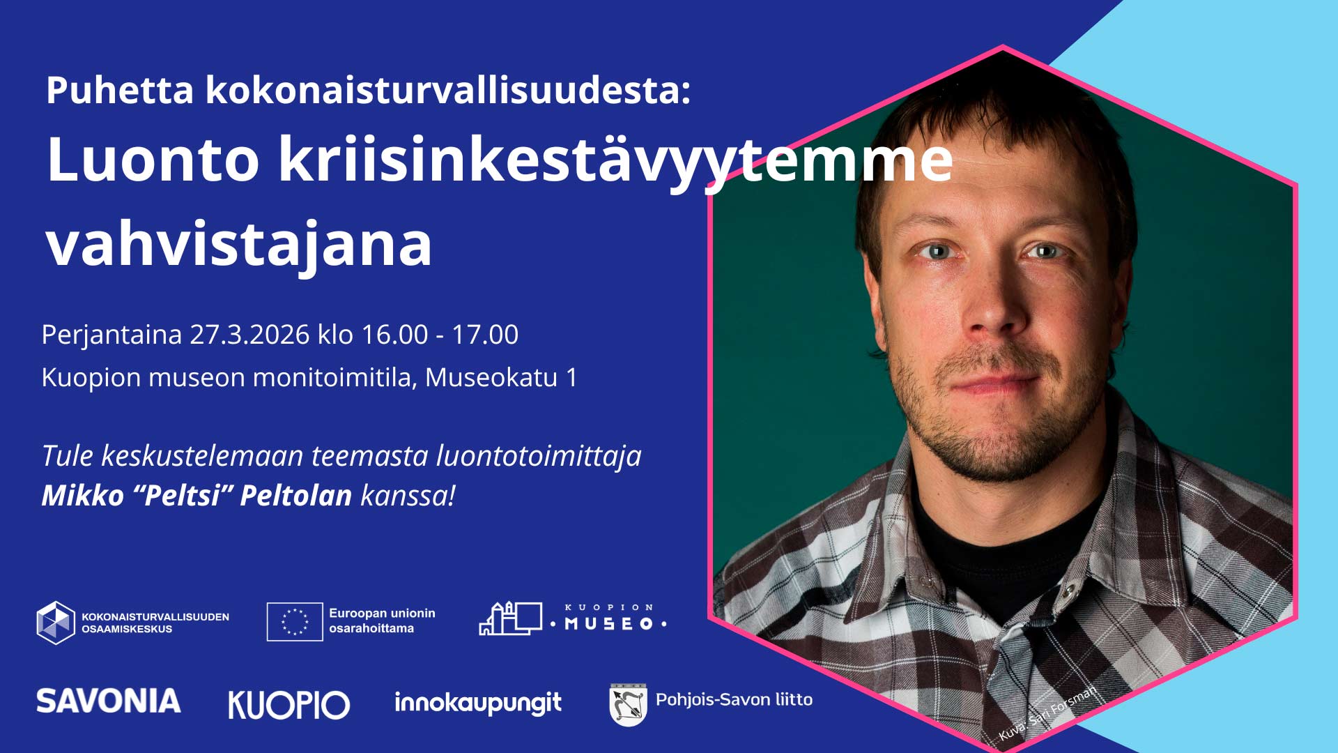 Mikko Peltsi Peltolan kasvokuva tummansinisellä taustalla